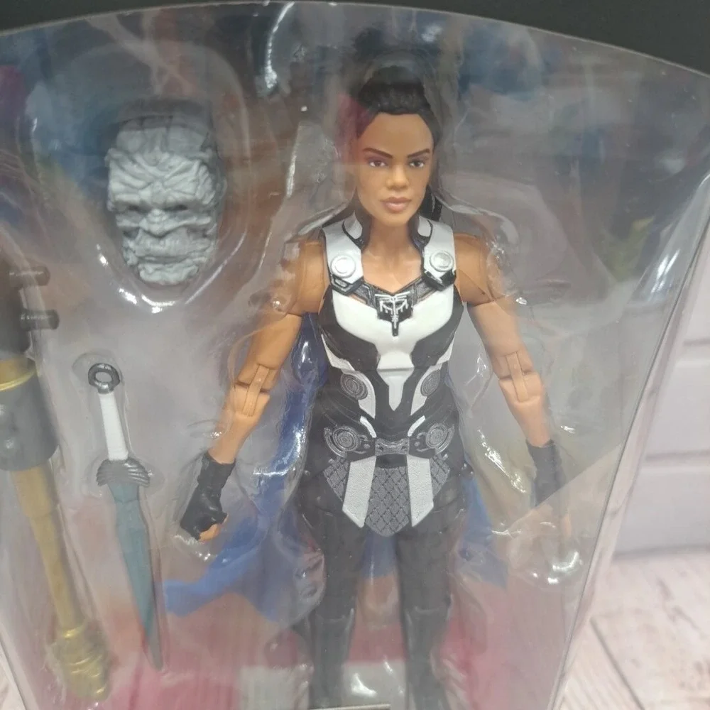 Thor: Love and Thunder Marvel Legends 6-Inch Action Figure - King Valkyrie